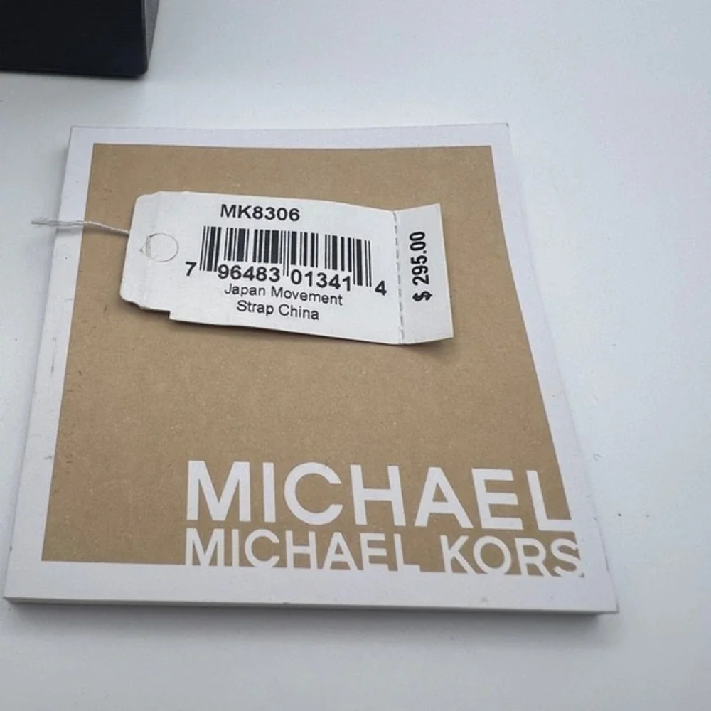 Michael Kors MK-8306 Lexington Two‎ Tone Chronograph Silver Gold Mens Watch